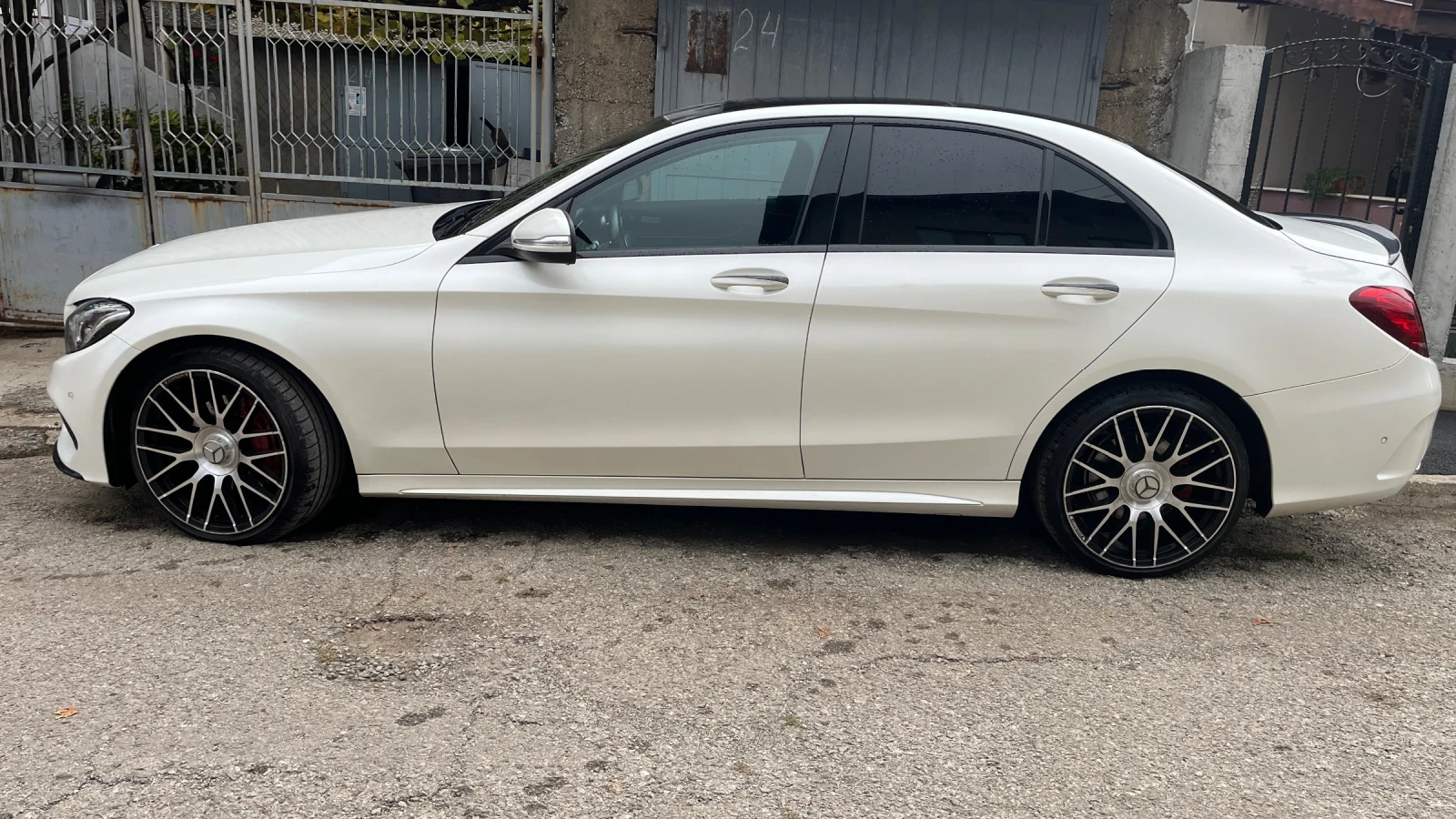Mercedes-Benz C 220 C220AMG Pano, снимка 14 - Автомобили и джипове - 56669820