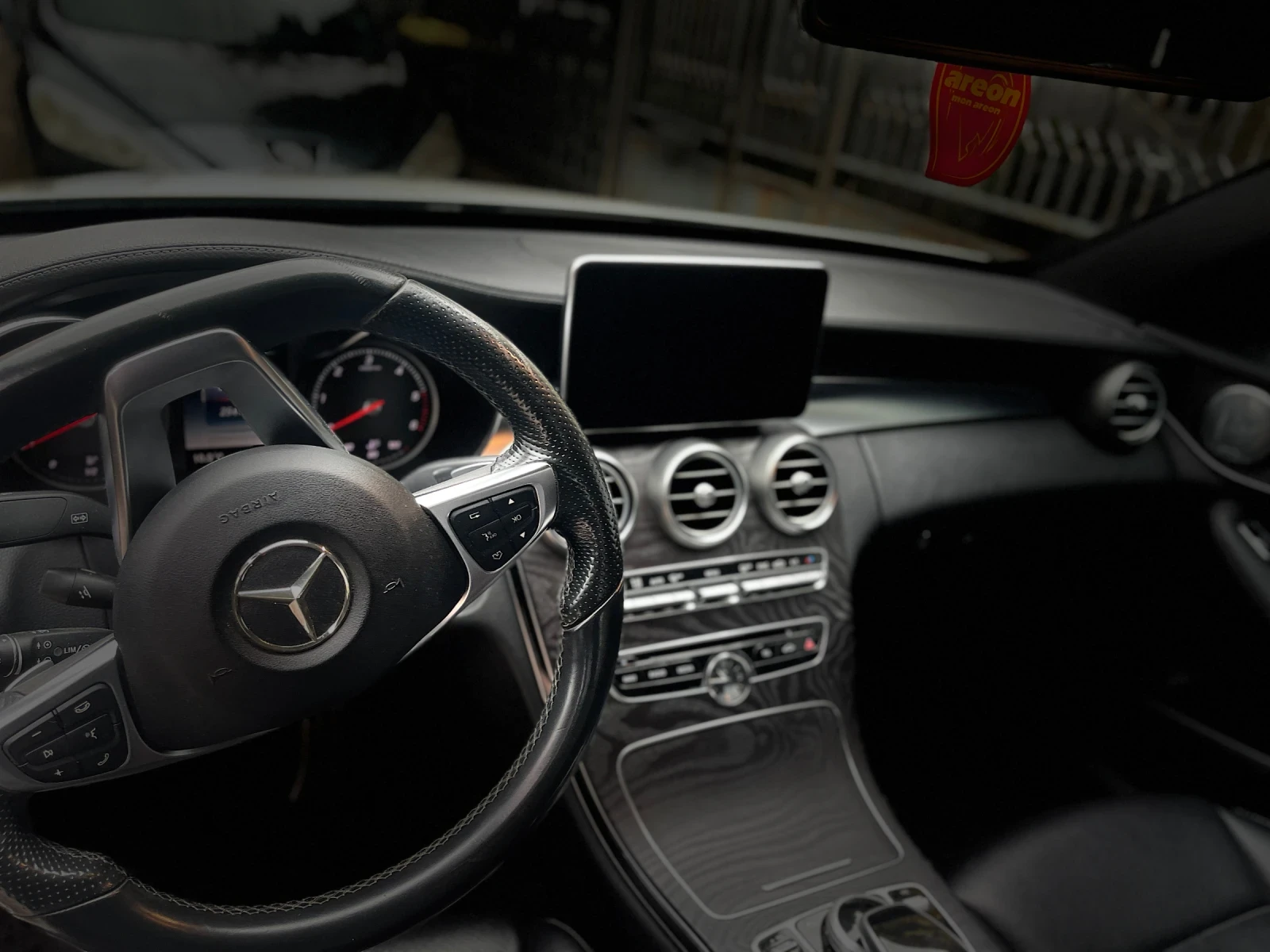 Mercedes-Benz C 220 C220AMG Pano, снимка 16 - Автомобили и джипове - 56669820