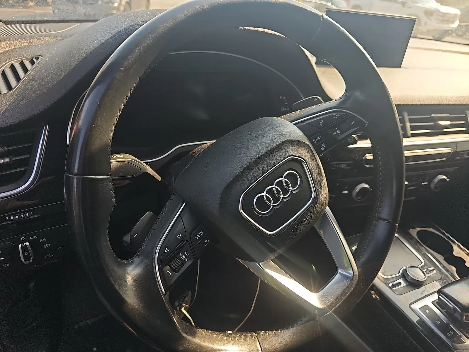 Audi Q7 Digital* 360* Подгреви* 7места* 8ZF* Bose* Ambient - изображение 7