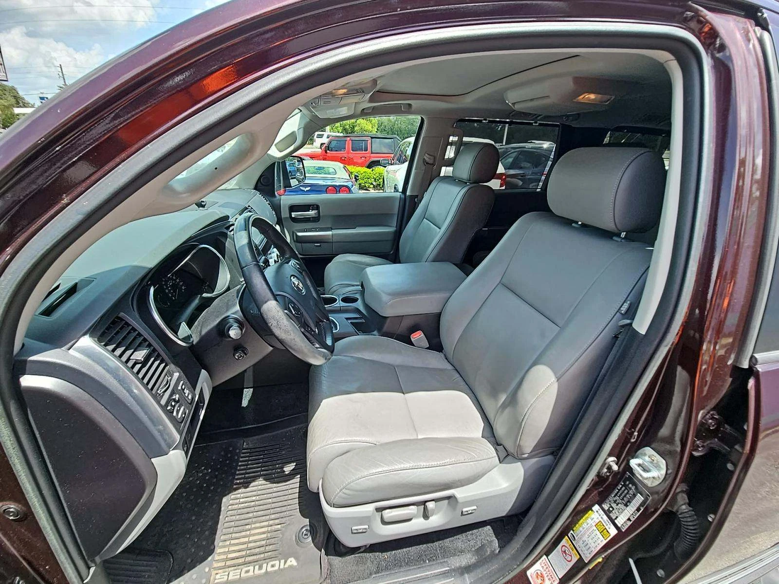 Toyota Sequoia Limited* 4x4* 5.7 V8 - изображение 3