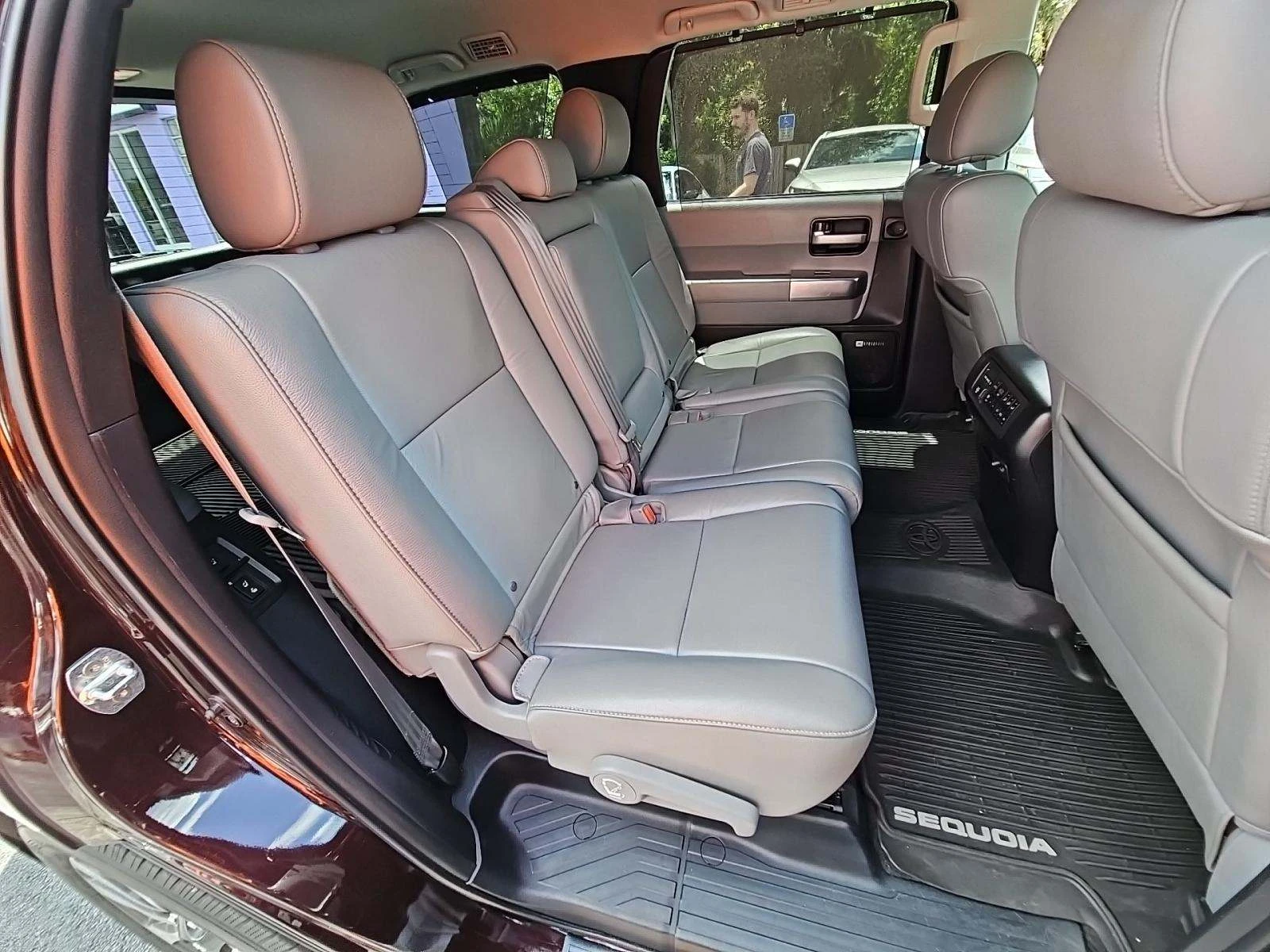 Toyota Sequoia Limited* 4x4* 5.7 V8 - изображение 10