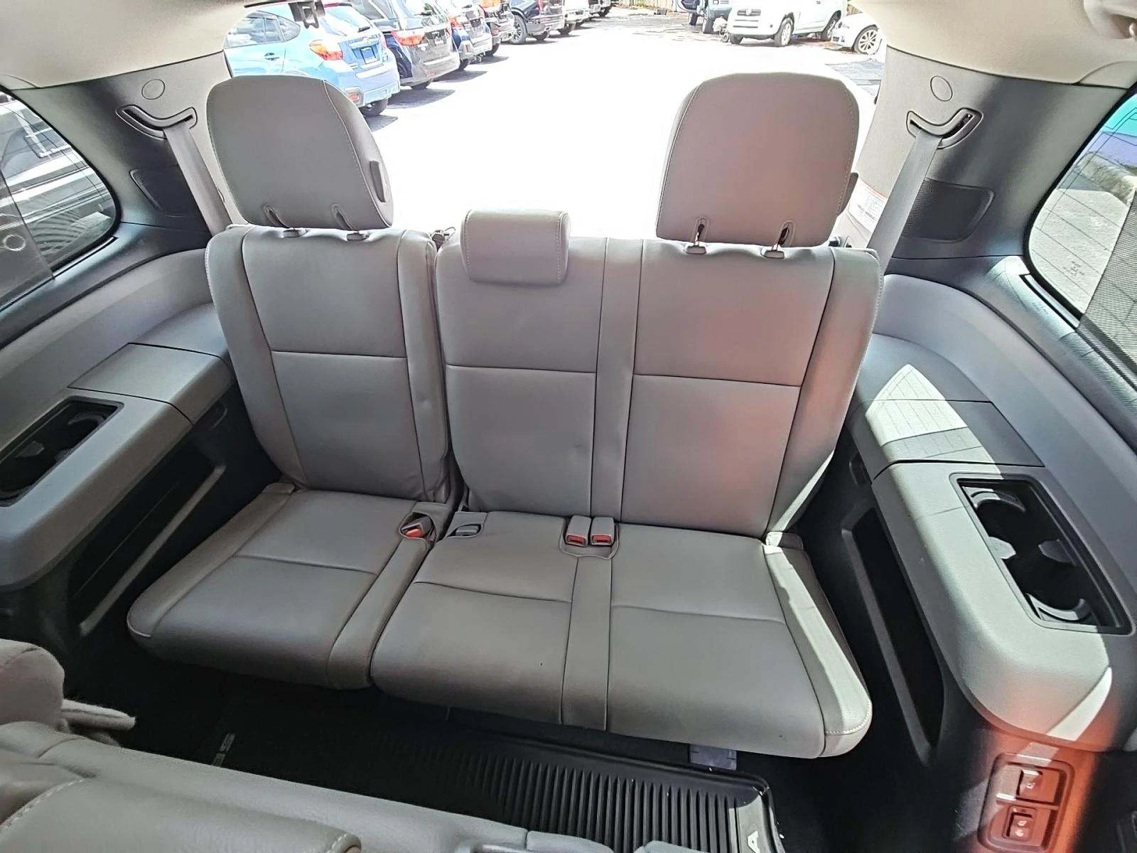 Toyota Sequoia Limited* 4x4* 5.7 V8 - изображение 9