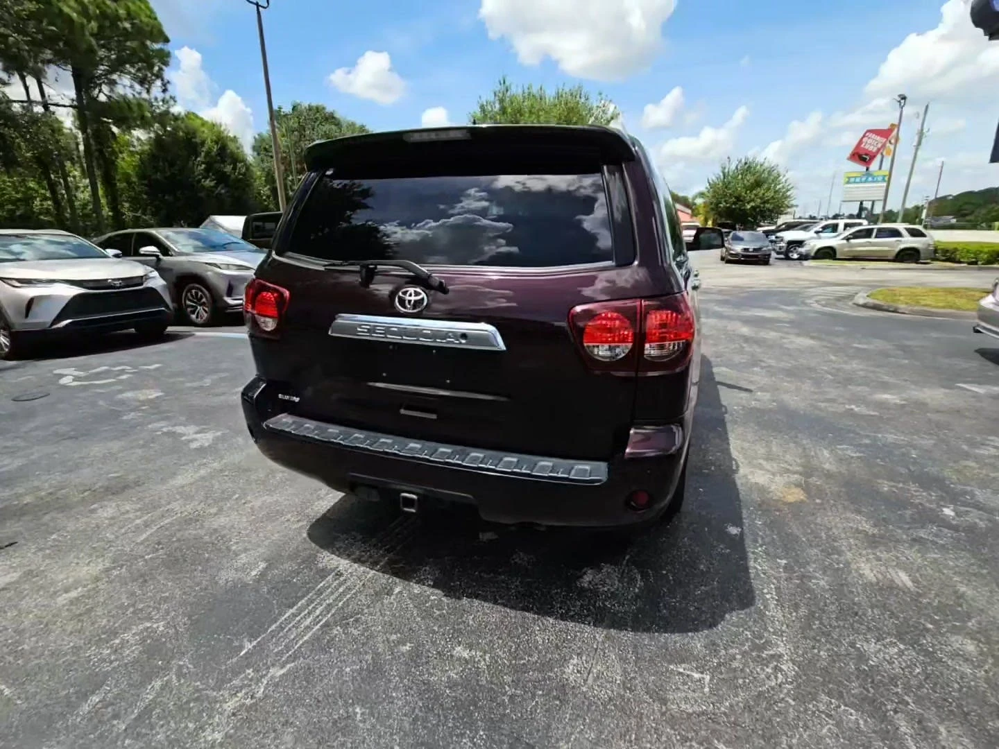 Toyota Sequoia Limited* 4x4* 5.7 V8 - изображение 2