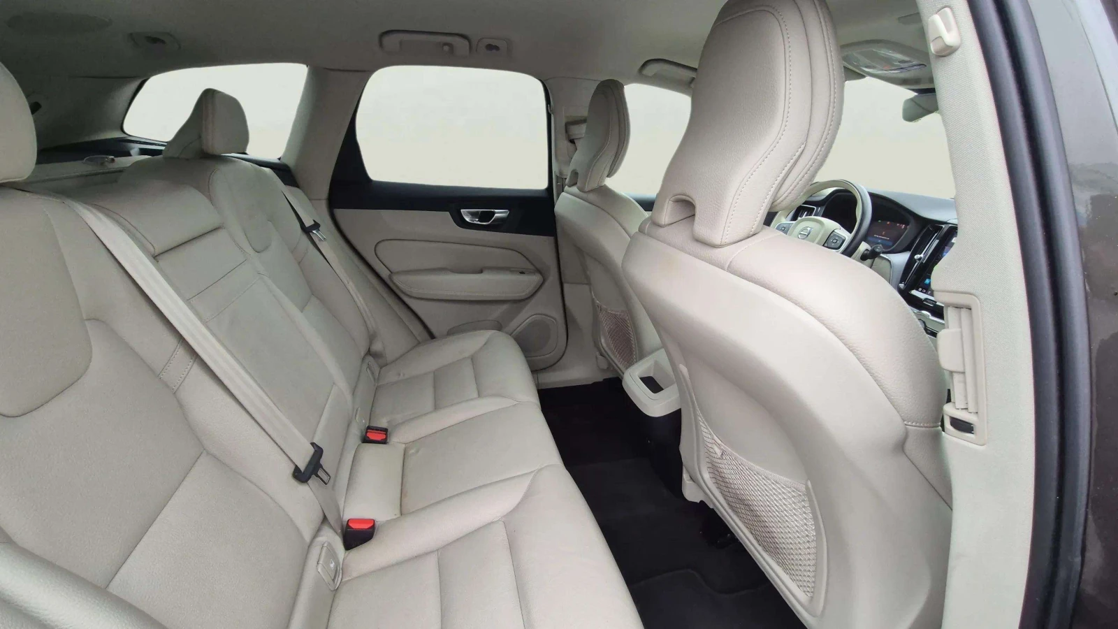 Volvo XC60 B4 Mild hybrid 2.0L - изображение 9