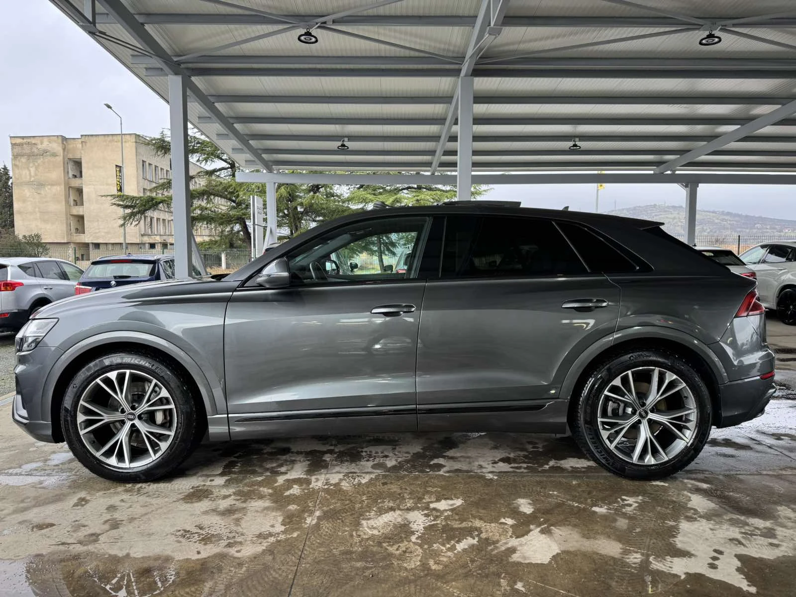 Audi Q8 50 TDI* 286ps* 3xS line* DISTRONIC* MATRIX* ПАНО - изображение 2