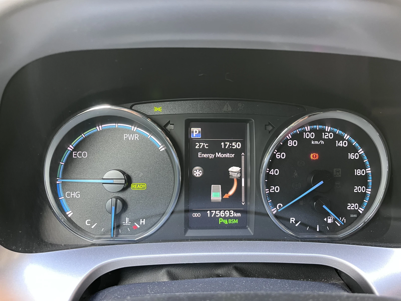 Toyota Rav4 4x4 Luxury (2018)   Пълна история, гаранция, снимка 12 - Автомобили и джипове - 54874849