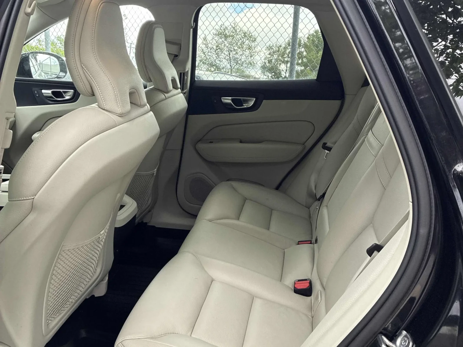 Volvo XC60 Momentum * CARFAX * АВТО КРЕДИТ * , снимка 10 - Автомобили и джипове - 54974822