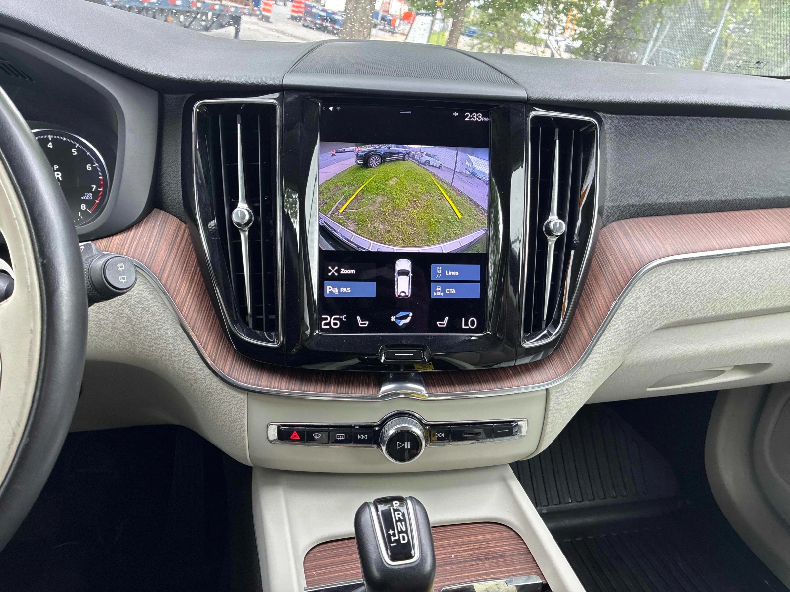 Volvo XC60 Momentum * CARFAX * АВТО КРЕДИТ * , снимка 12 - Автомобили и джипове - 54974822