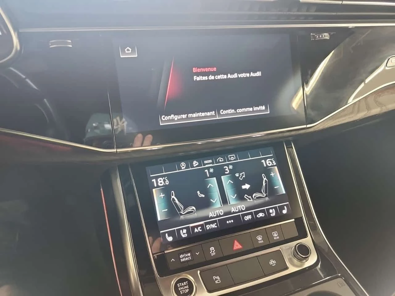 Audi Q7 * PROGRESSIV * ОБДУХВАНЕ * 2 КЛЮЧА * ПАНО * , снимка 11 - Автомобили и джипове - 55045896