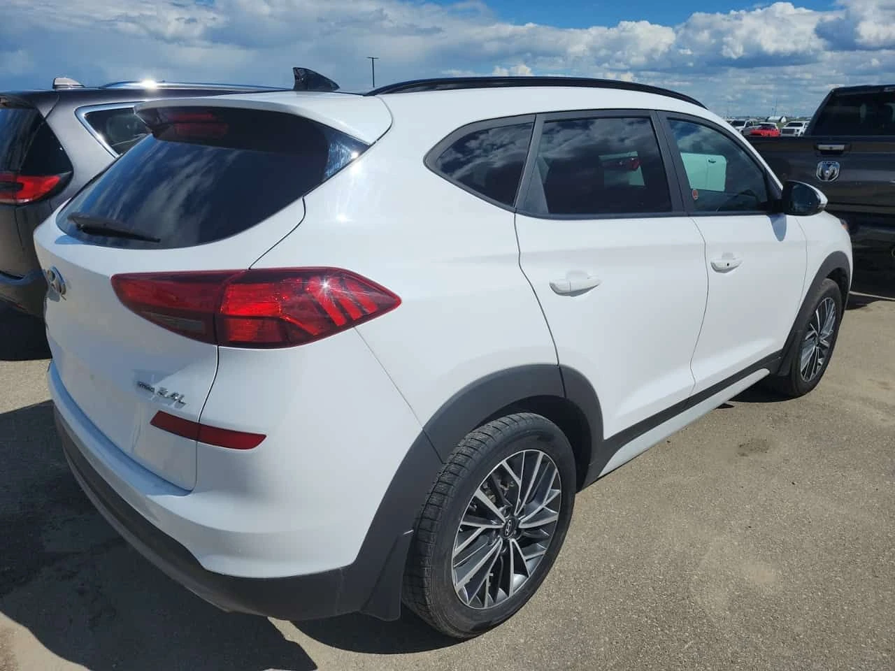 Hyundai Tucson * PREFERRED * CARFAX * ОПЦИЯ ЗА ФИНАНСИРАНЕ, снимка 3 - Автомобили и джипове - 55510870