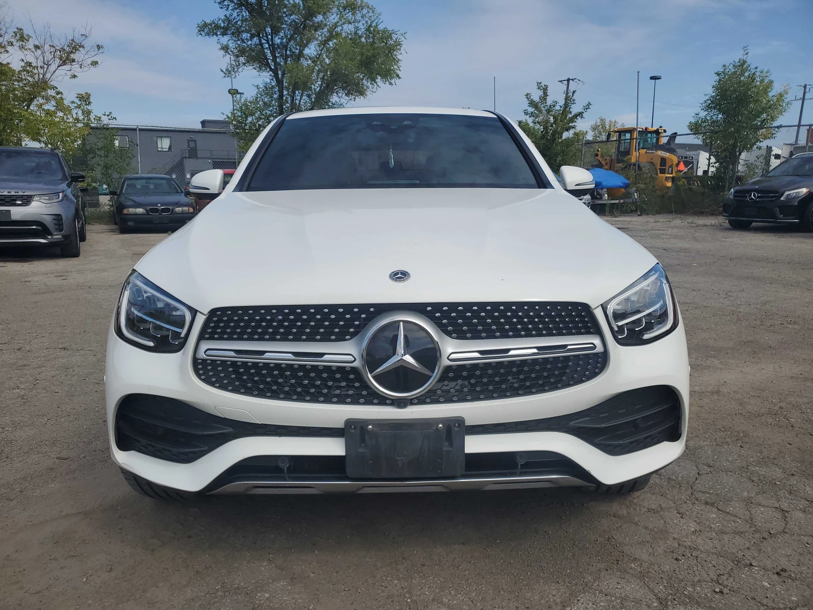 Mercedes-Benz GLC 300 COUPE 4MATIC * AMG PACK* ДИСТРОНИК* 360 КАМЕРА* , снимка 2 - Автомобили и джипове - 56137503