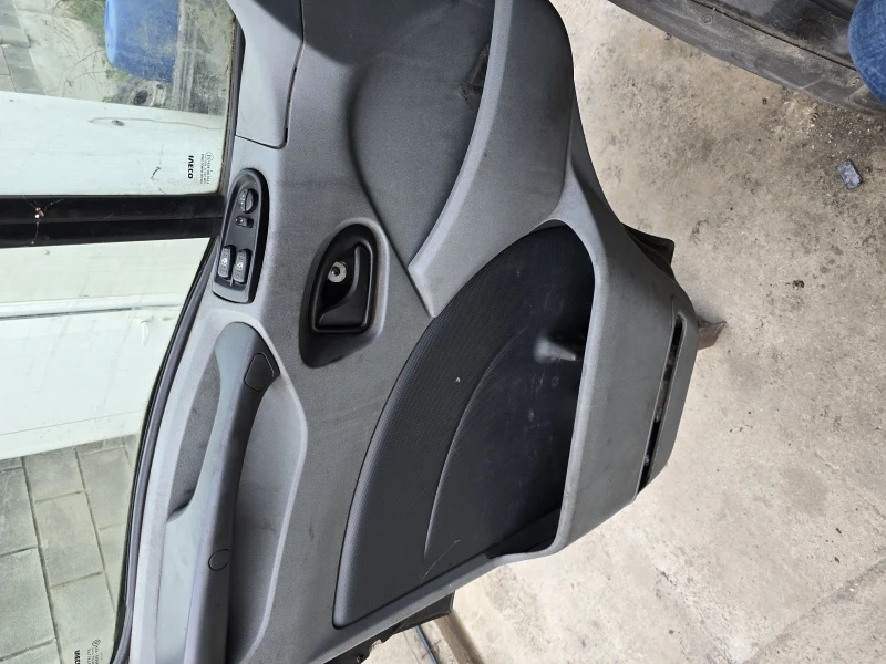 Iveco Daily 6 броя, снимка 14 - Бусове и автобуси - 50225852