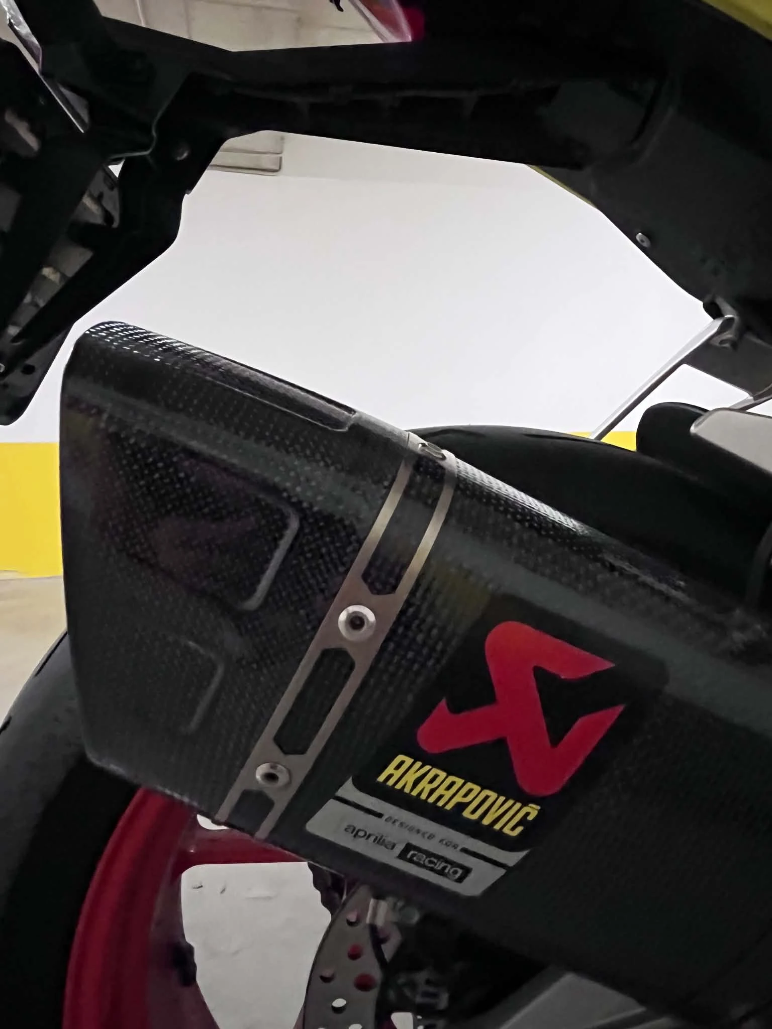 Aprilia Rs 660 2024 Acid Gold | Akrapovic, снимка 5 - Мотоциклети и мототехника - 55612627