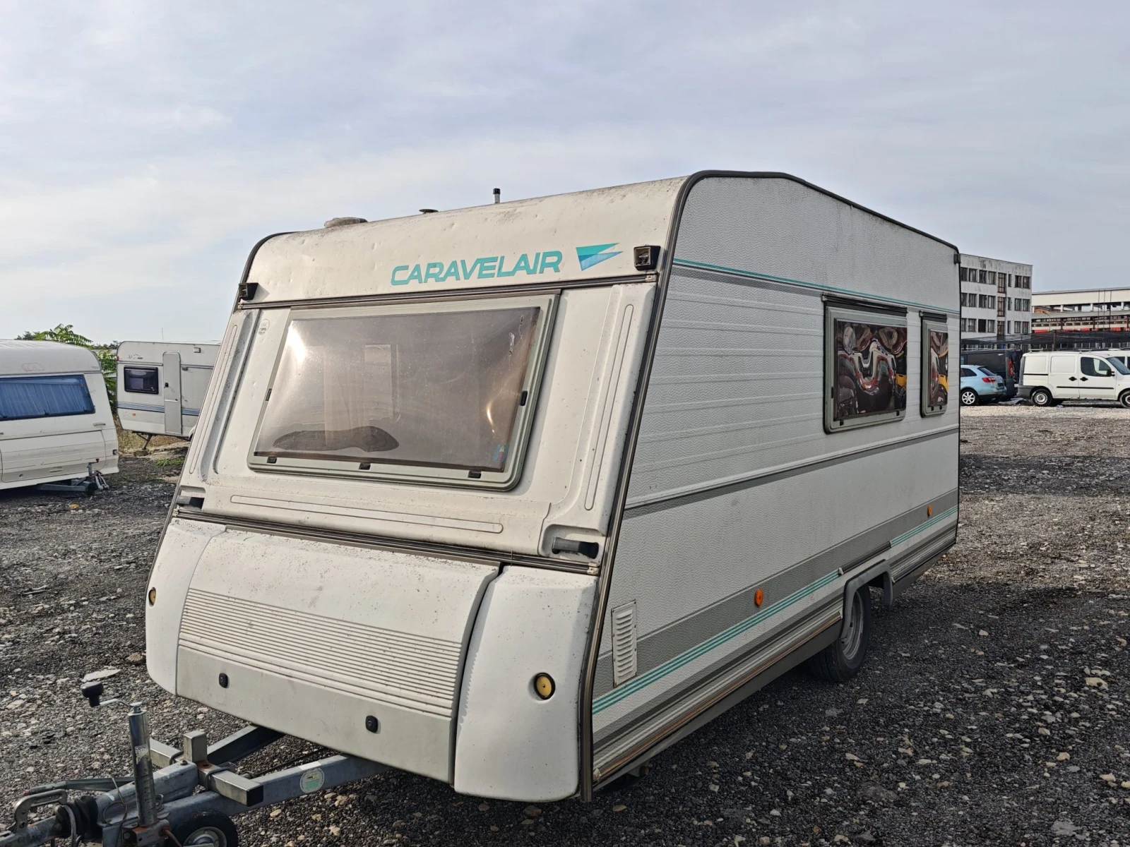 Каравана Caravelair, снимка 3 - Каравани и кемпери - 55873937
