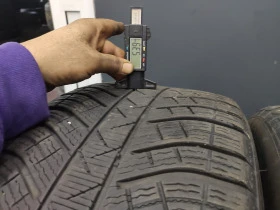 Гуми Зимни 265/45R20, снимка 4