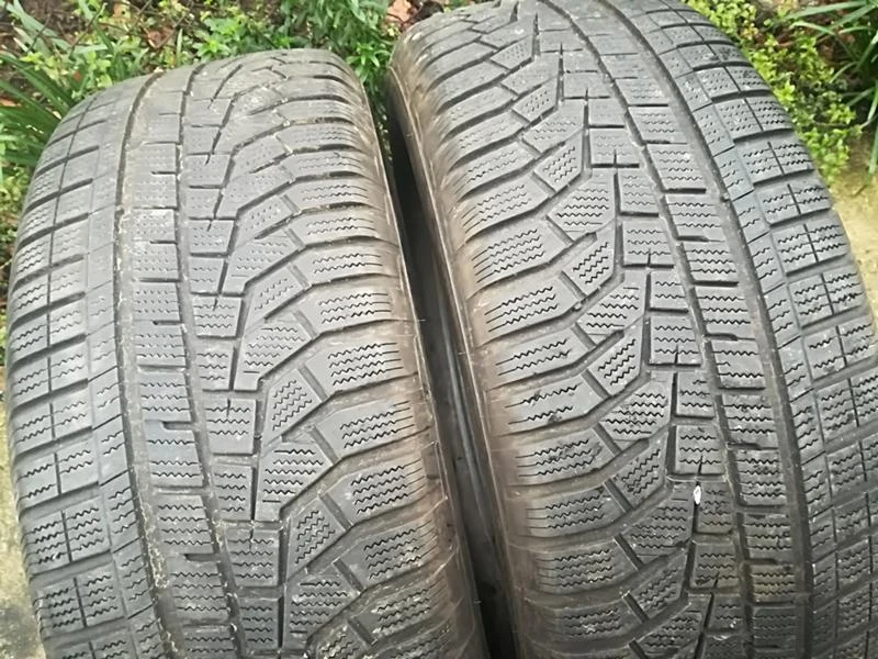 Гуми Зимни 255/60R18, снимка 2 - Гуми и джанти - 23636103