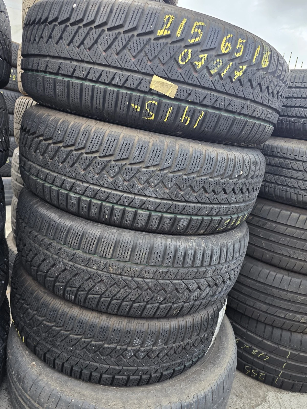 Гуми Зимни 215/65R16, снимка 5 - Гуми и джанти - 56724956