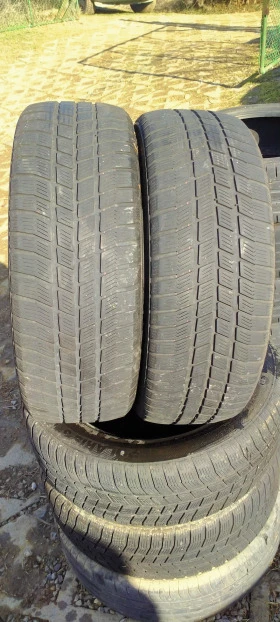 Гуми Зимни 215/60R17, снимка 2 - Гуми и джанти - 44175691