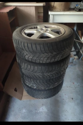 Toyota Avensis 1.6 i, снимка 9