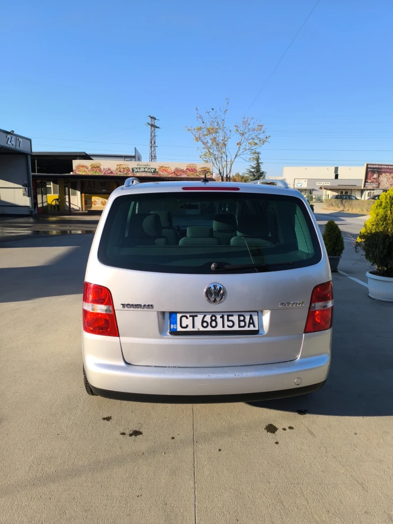 VW Touran, снимка 3 - Автомобили и джипове - 48218877