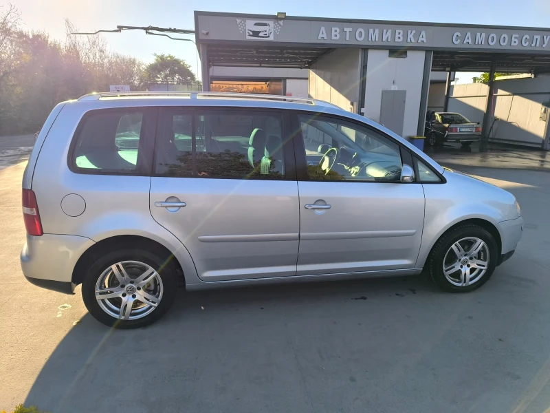 VW Touran, снимка 2 - Автомобили и джипове - 48218877