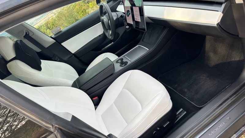 Tesla Model 3 Performance термопомпа-подарък зимни гуми с джанти, снимка 10 - Автомобили и джипове - 52161022