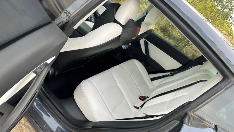 Tesla Model 3 Performance термопомпа-подарък зимни гуми с джанти, снимка 9 - Автомобили и джипове - 52161022