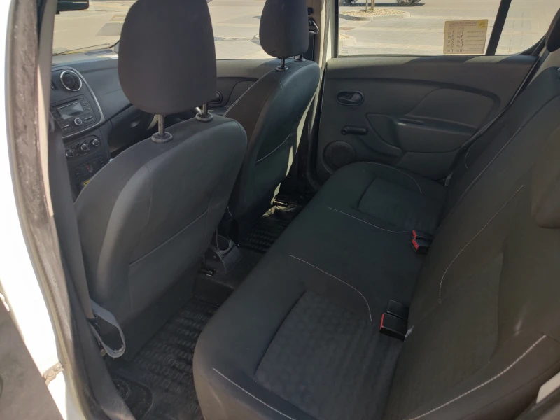 Dacia Sandero, снимка 6 - Автомобили и джипове - 52052737