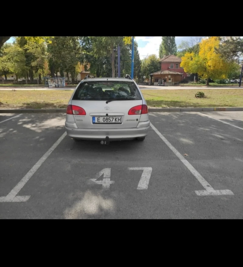 Toyota Avensis 1.6 i, снимка 3 - Автомобили и джипове - 52793650