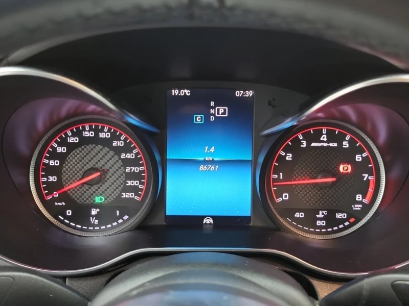 Mercedes-Benz C 63 AMG * S * CARFAX * БЕЗ ПЪРВОНАЧАЛНА ВНОСКА, снимка 10 - Автомобили и джипове - 52813786