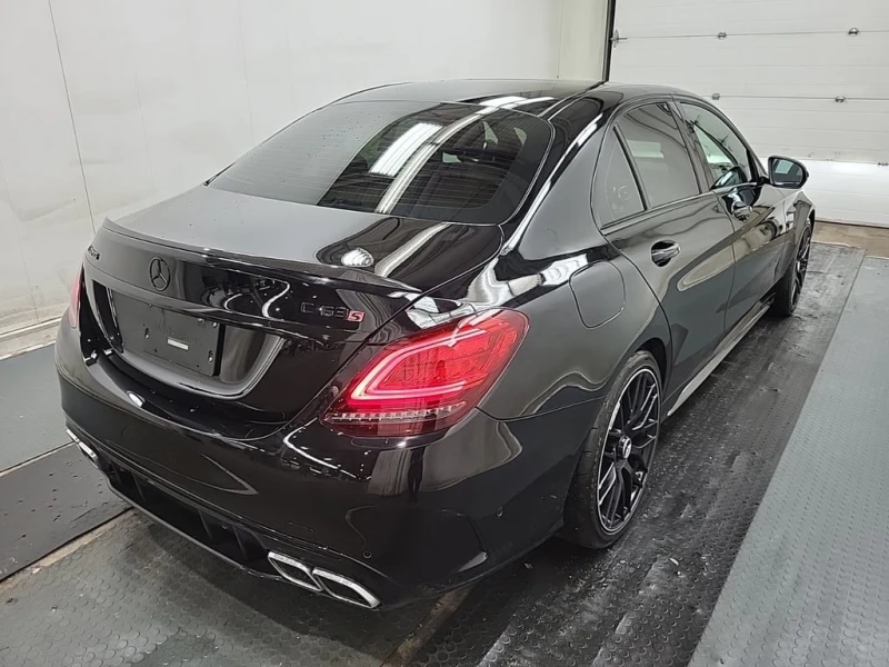 Mercedes-Benz C 63 AMG * S * CARFAX * БЕЗ ПЪРВОНАЧАЛНА ВНОСКА, снимка 3 - Автомобили и джипове - 52813786