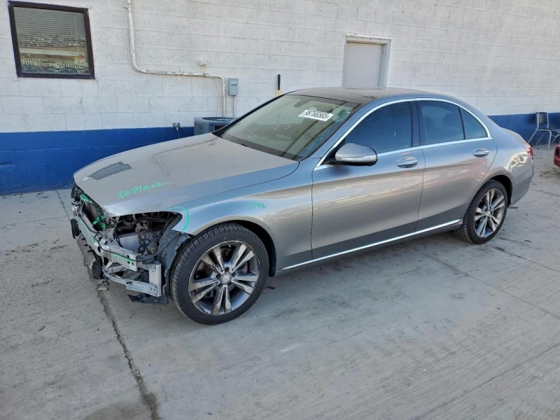 Mercedes-Benz C 300, снимка 3 - Автомобили и джипове - 53075294