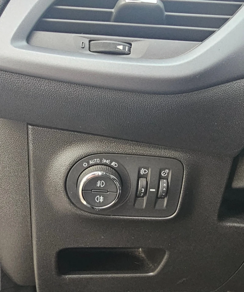 Opel Corsa Фабрична газ, снимка 13 - Автомобили и джипове - 53249725