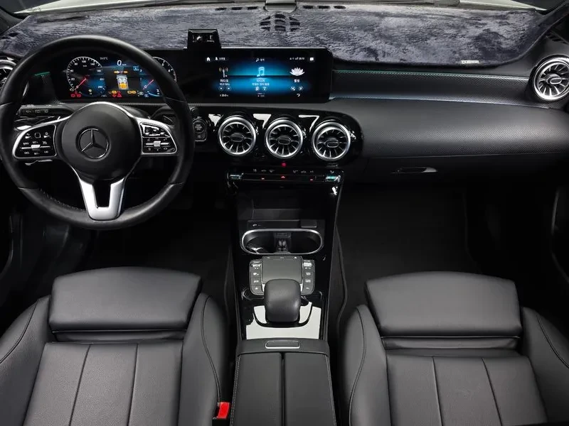 Mercedes-Benz A 220 W177 , снимка 7 - Автомобили и джипове - 55790232