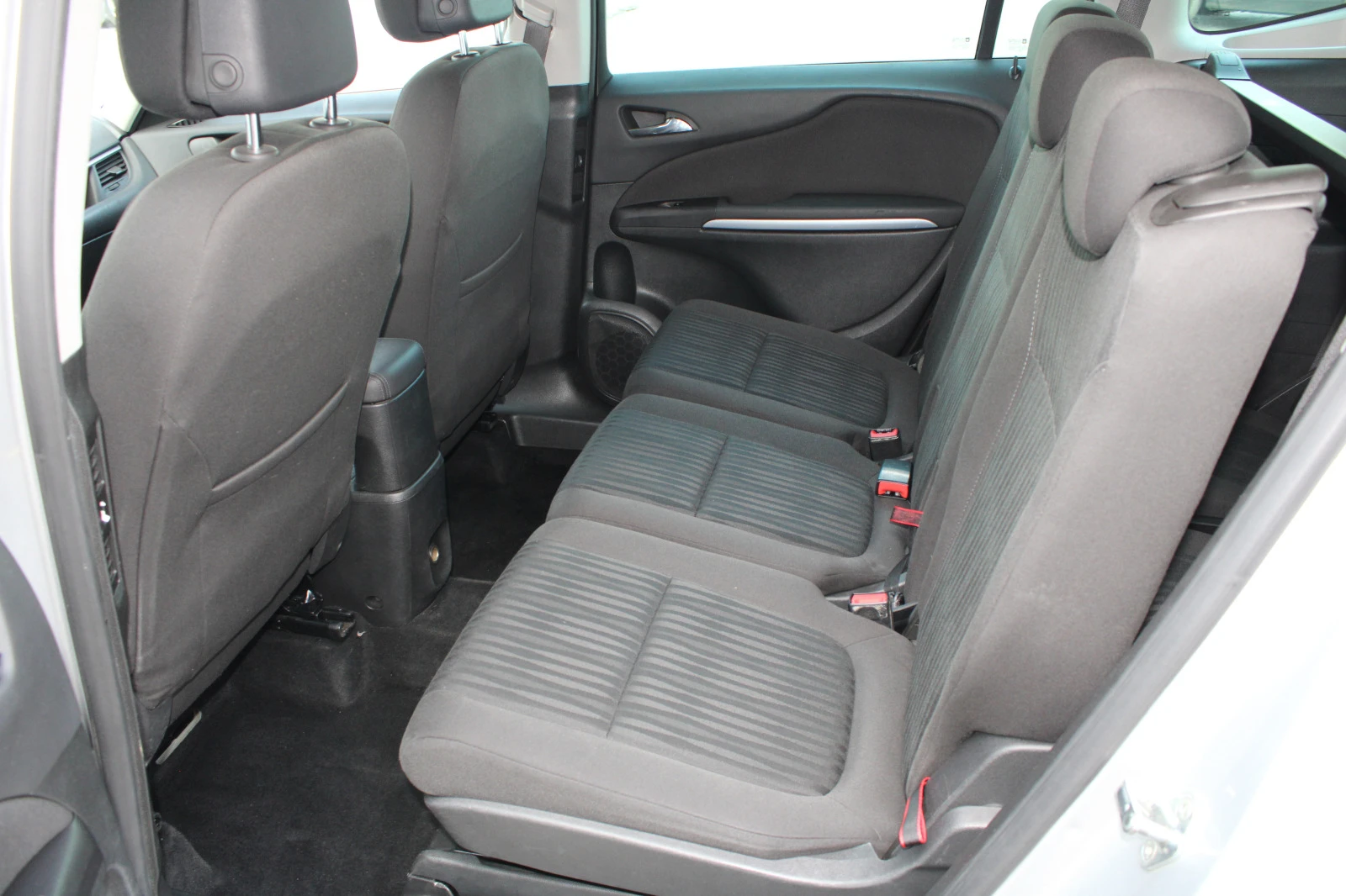 Opel Zafira 2.0  | Mobile.bg   12