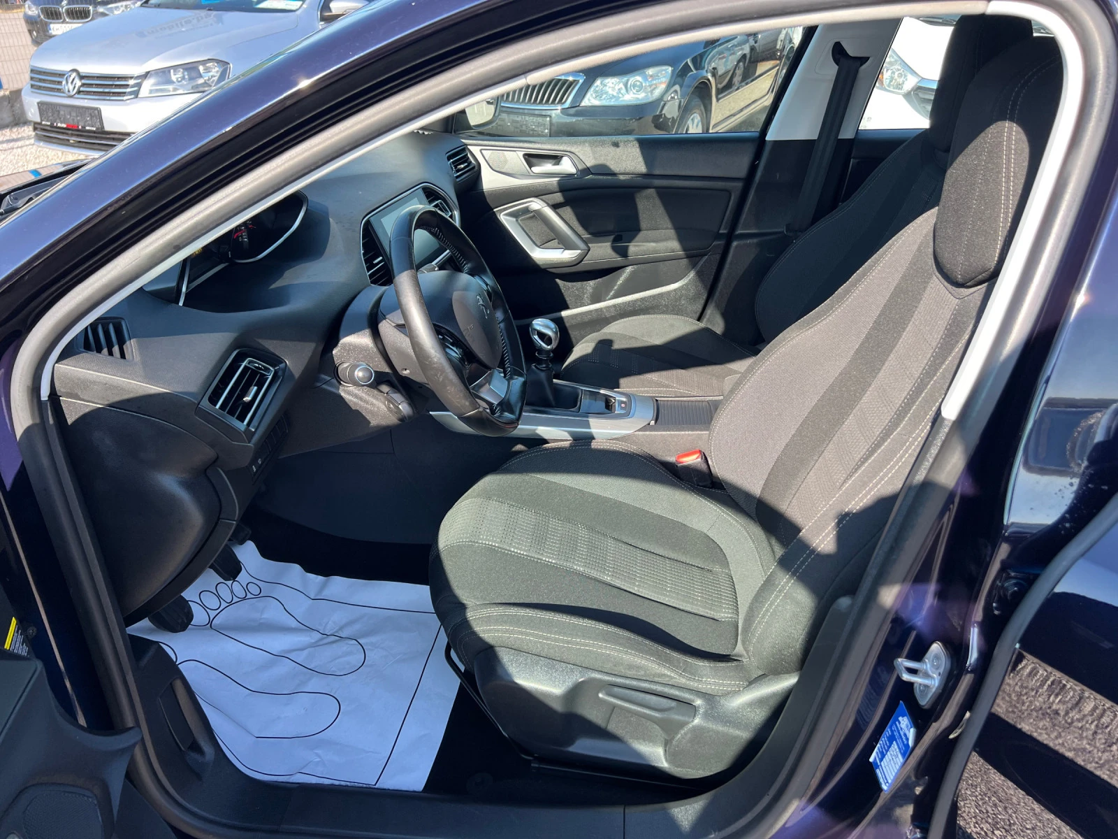 Peugeot 308 1.2i 130k.c. | Mobile.bg   11