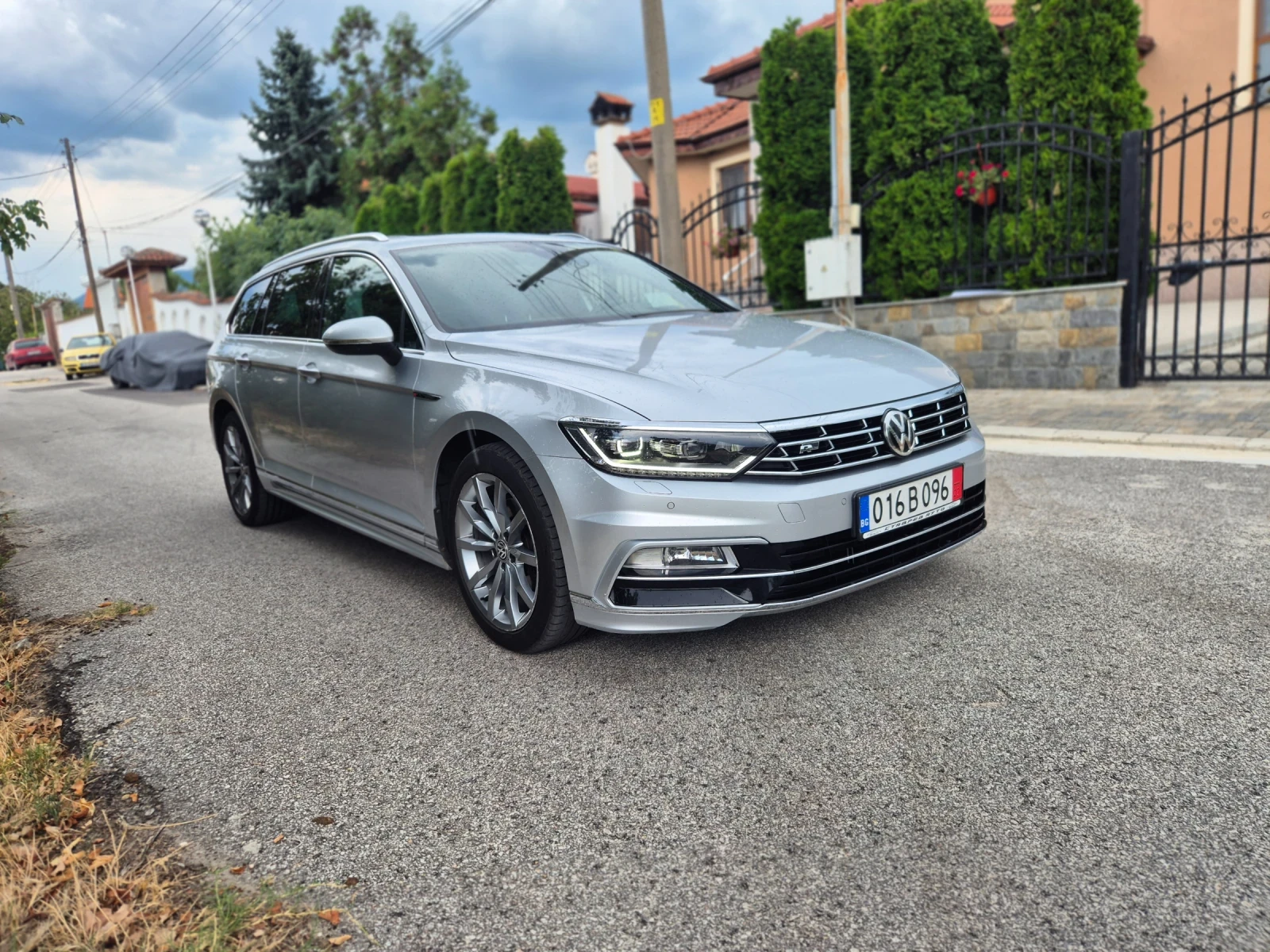VW Passat 2.0D-190кс/Rline/4motion  - изображение 2