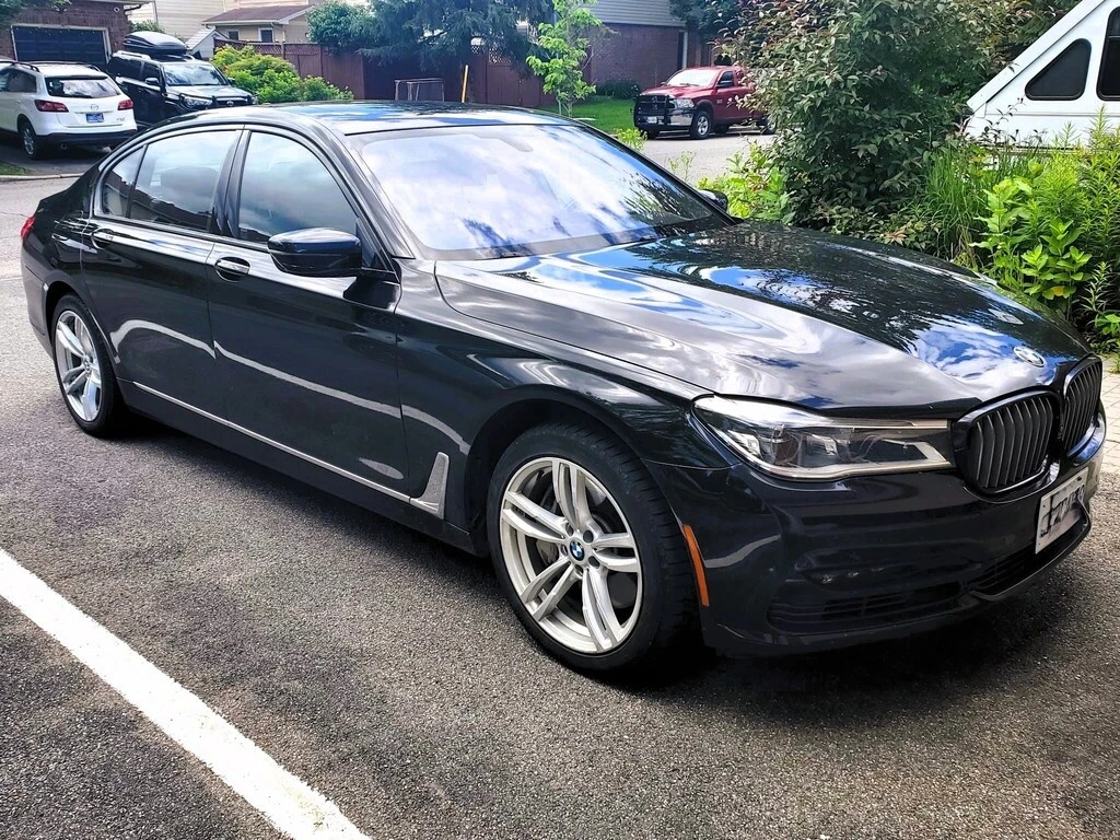 BMW 750 * 4dr Sdn 750Li xDrive AWD * CARFAX * ��� �������� | Mobile.bg � ����������� 2