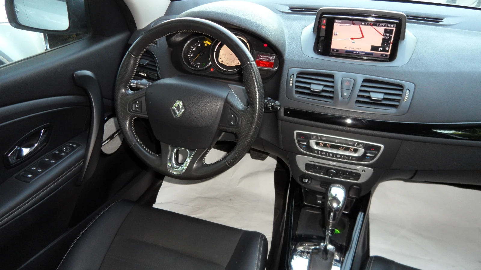 Renault Megane АВТОМАТИК /NAVI, снимка 12 - Автомобили и джипове - 53261398