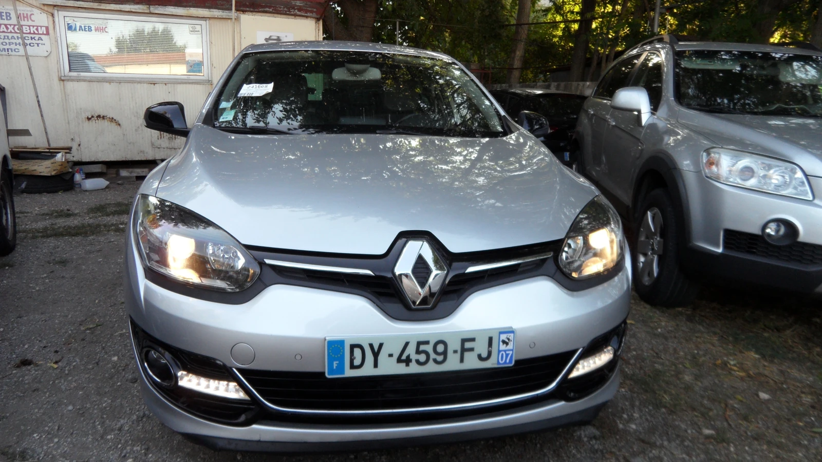 Renault Megane АВТОМАТИК /NAVI, снимка 2 - Автомобили и джипове - 53261398