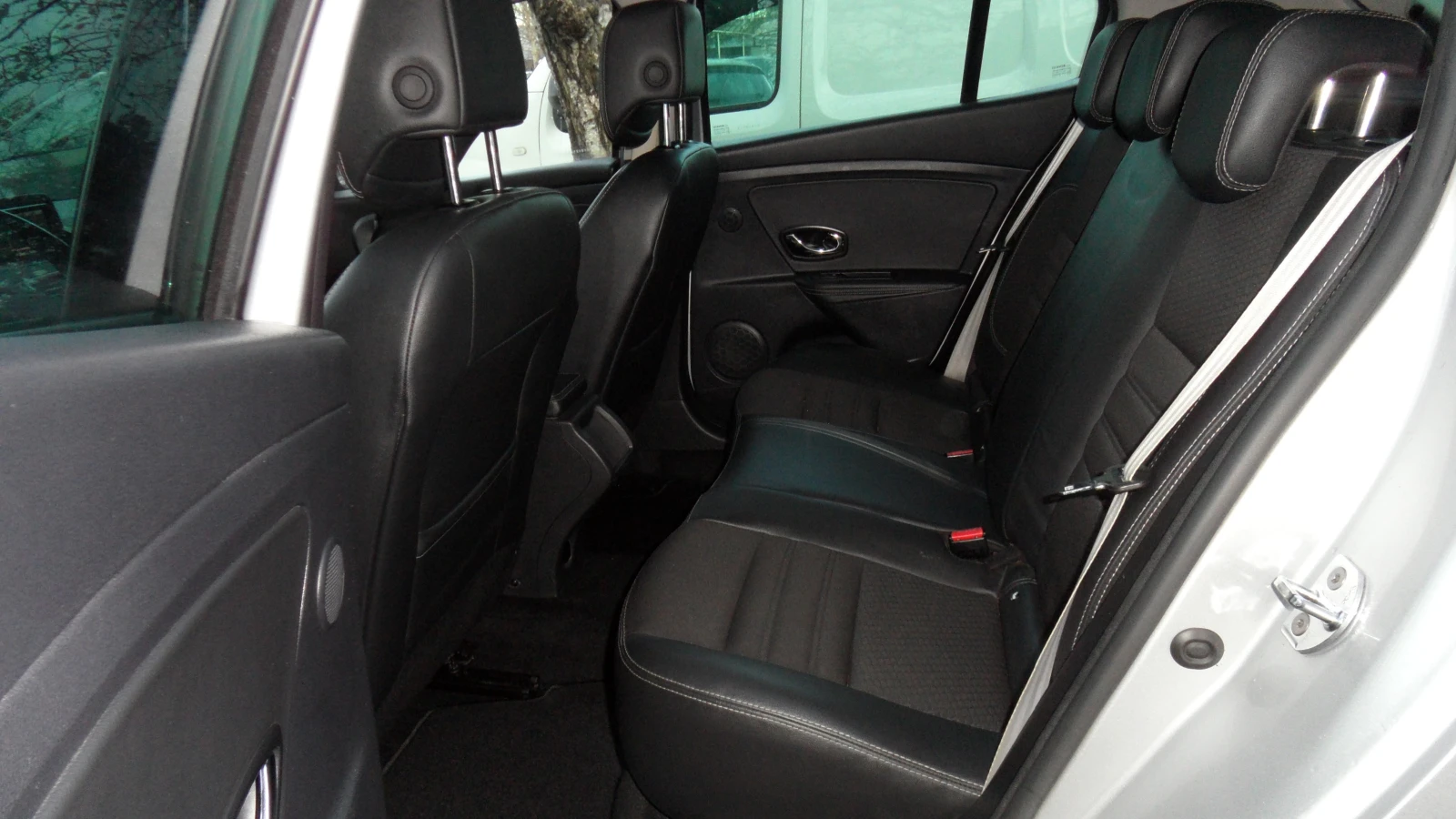 Renault Megane АВТОМАТИК /NAVI, снимка 15 - Автомобили и джипове - 53261398