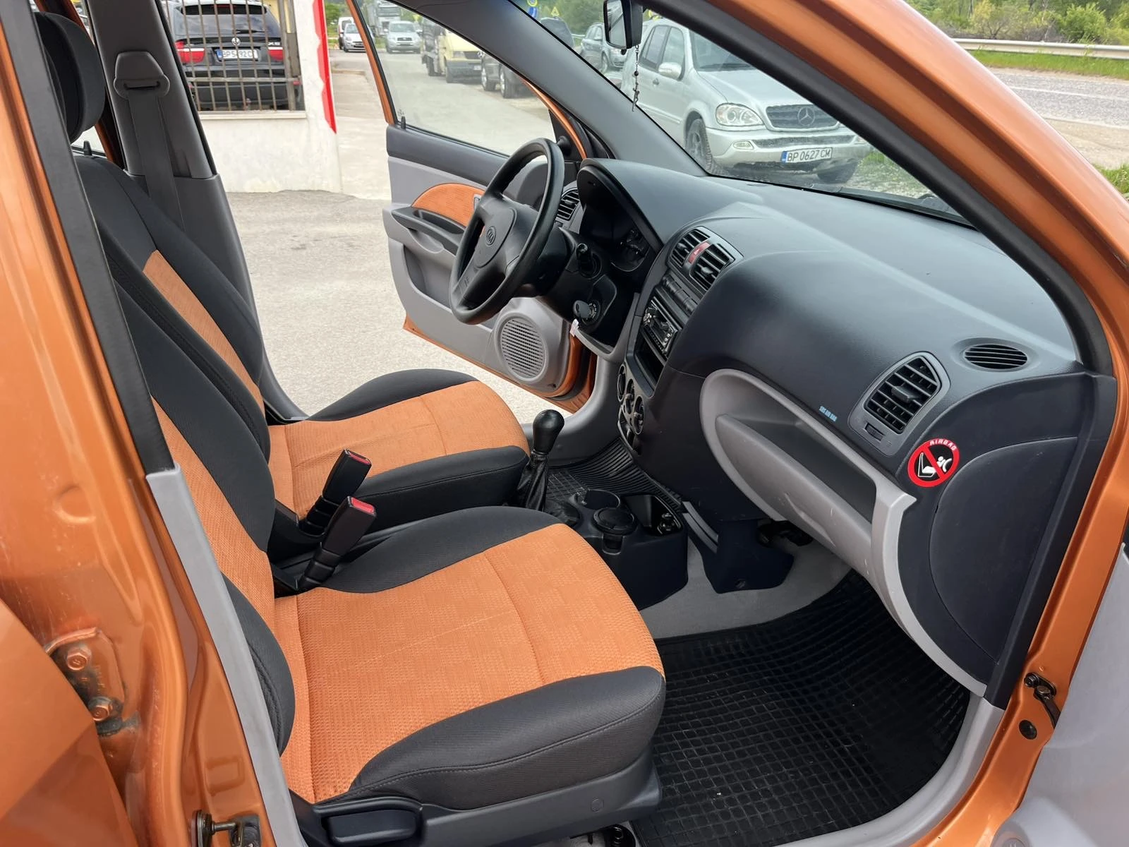 Kia Picanto 1.1I 65кс 89 000км КЛИМАТИК , снимка 11 - Автомобили и джипове - 53566343