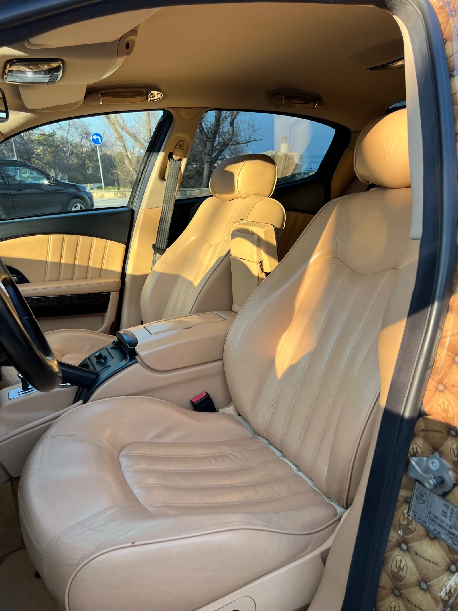 Maserati Quattroporte 4.2 V8 Газ/Бензин  , снимка 11 - Автомобили и джипове - 53713841