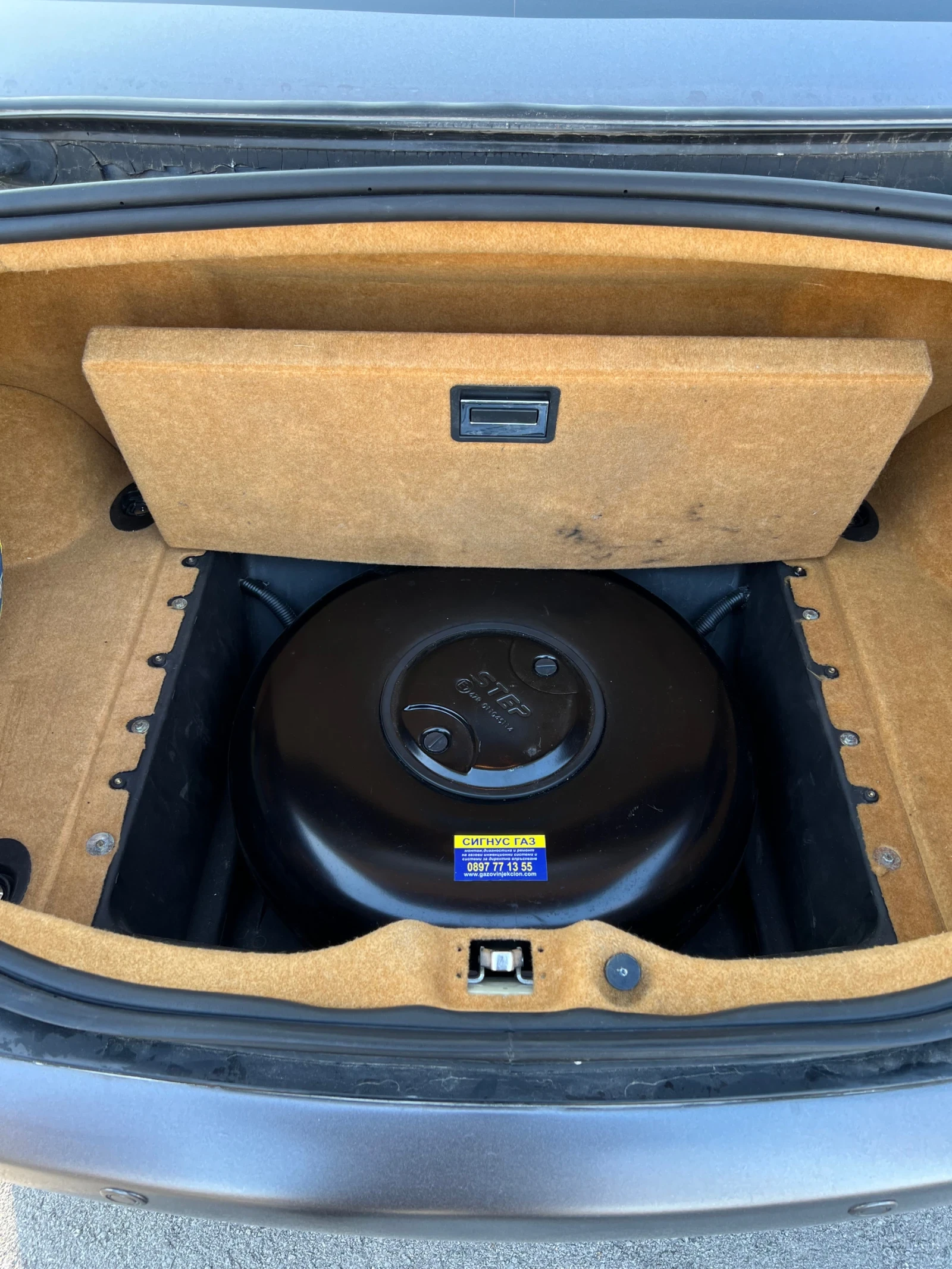 Maserati Quattroporte 4.2 V8 Газ/Бензин  , снимка 13 - Автомобили и джипове - 53713841