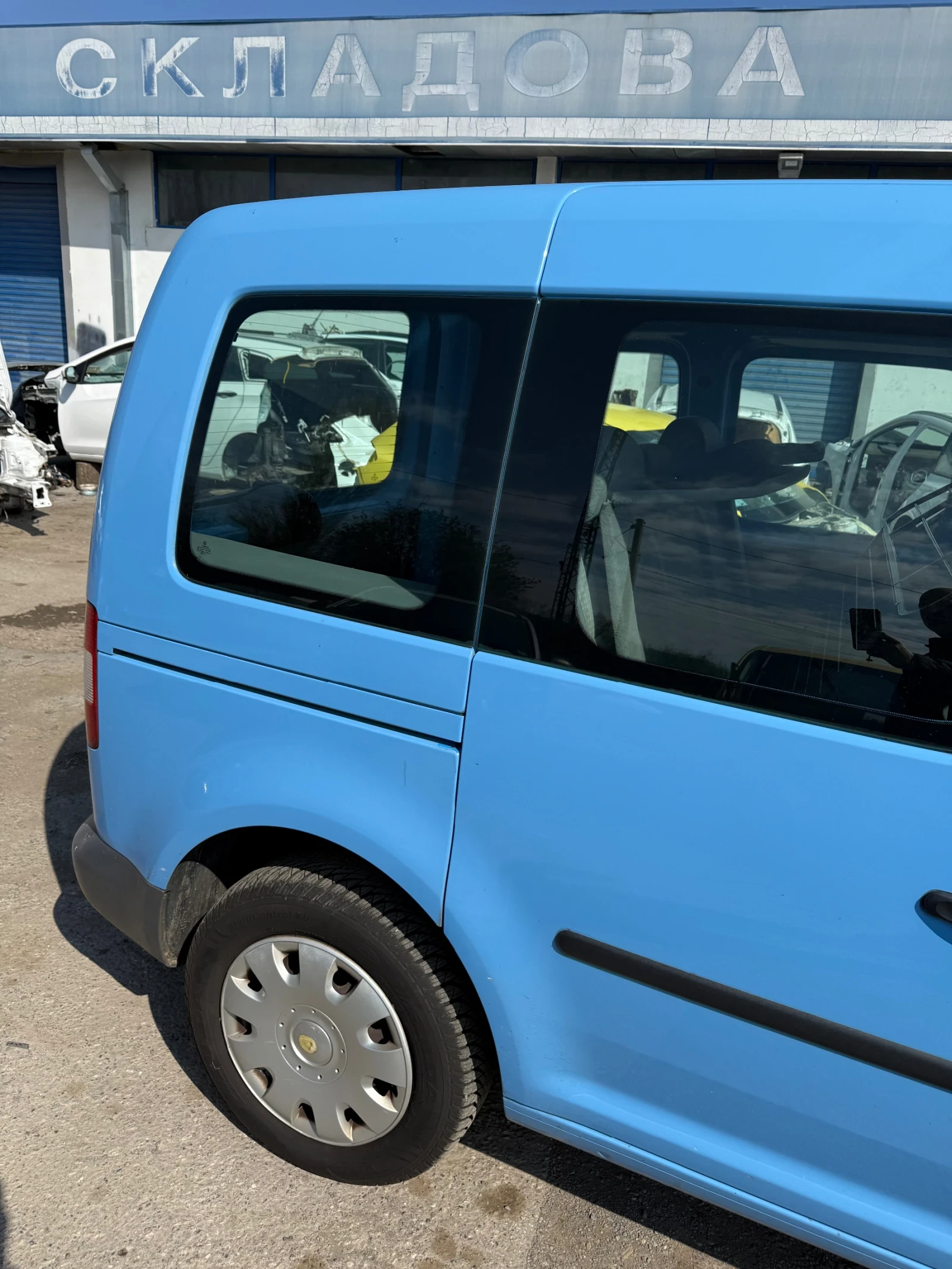 VW Caddy, снимка 3 - Автомобили и джипове - 54171981