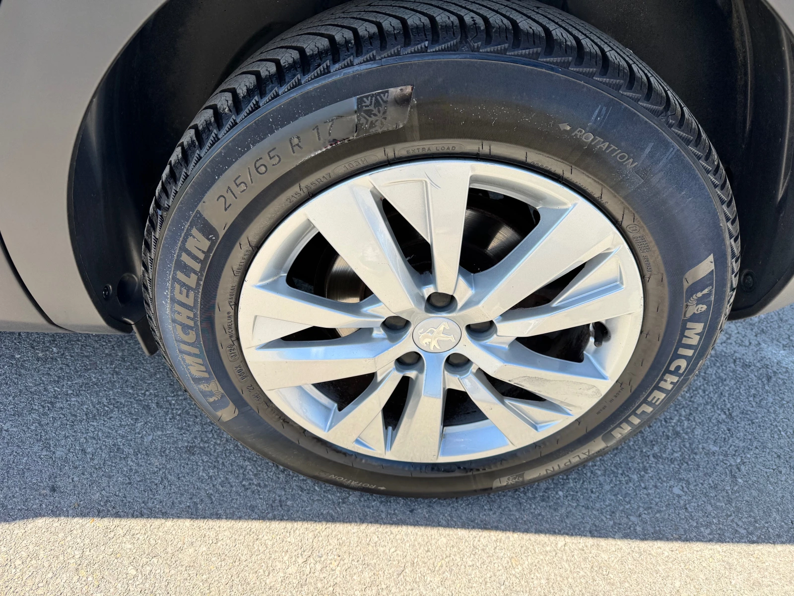 Peugeot 3008 1.2T-130-EAT8-NAVI-PURETECH-2023-камера, снимка 3 - Автомобили и джипове - 54334051