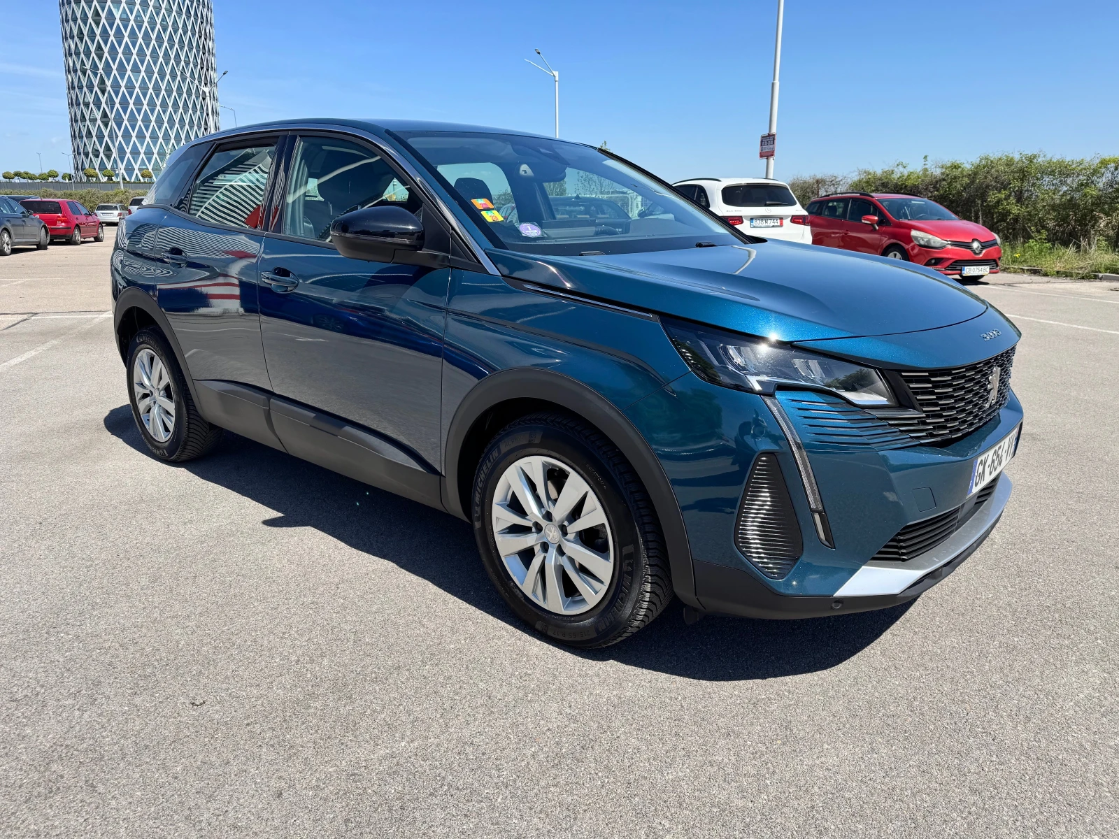 Peugeot 3008 1.2T-130-EAT8-NAVI-PURETECH-2023-камера, снимка 8 - Автомобили и джипове - 54334051