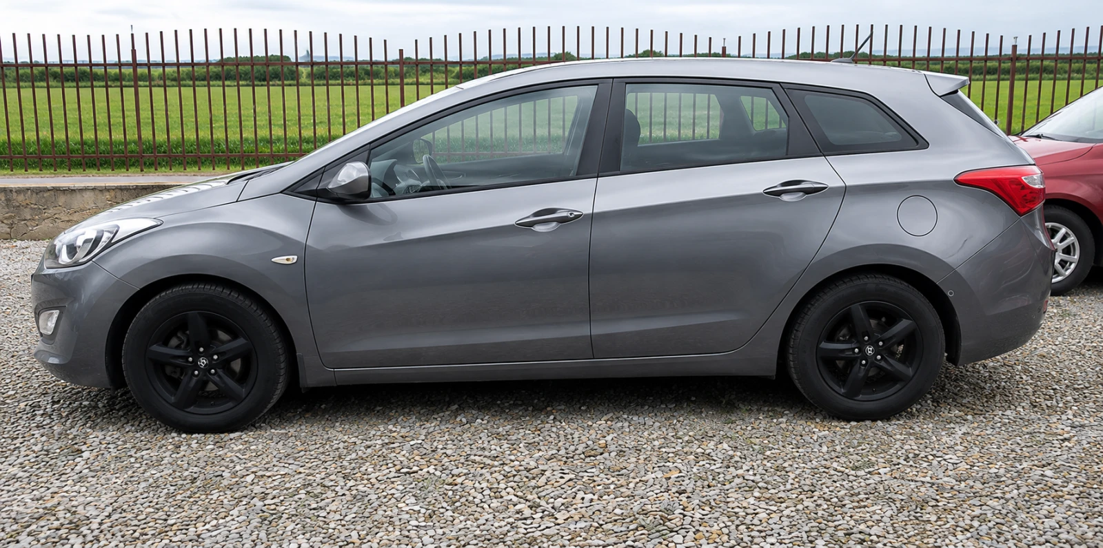 Hyundai I30 1.6 CRDi Automatic, снимка 3 - Автомобили и джипове - 54863904