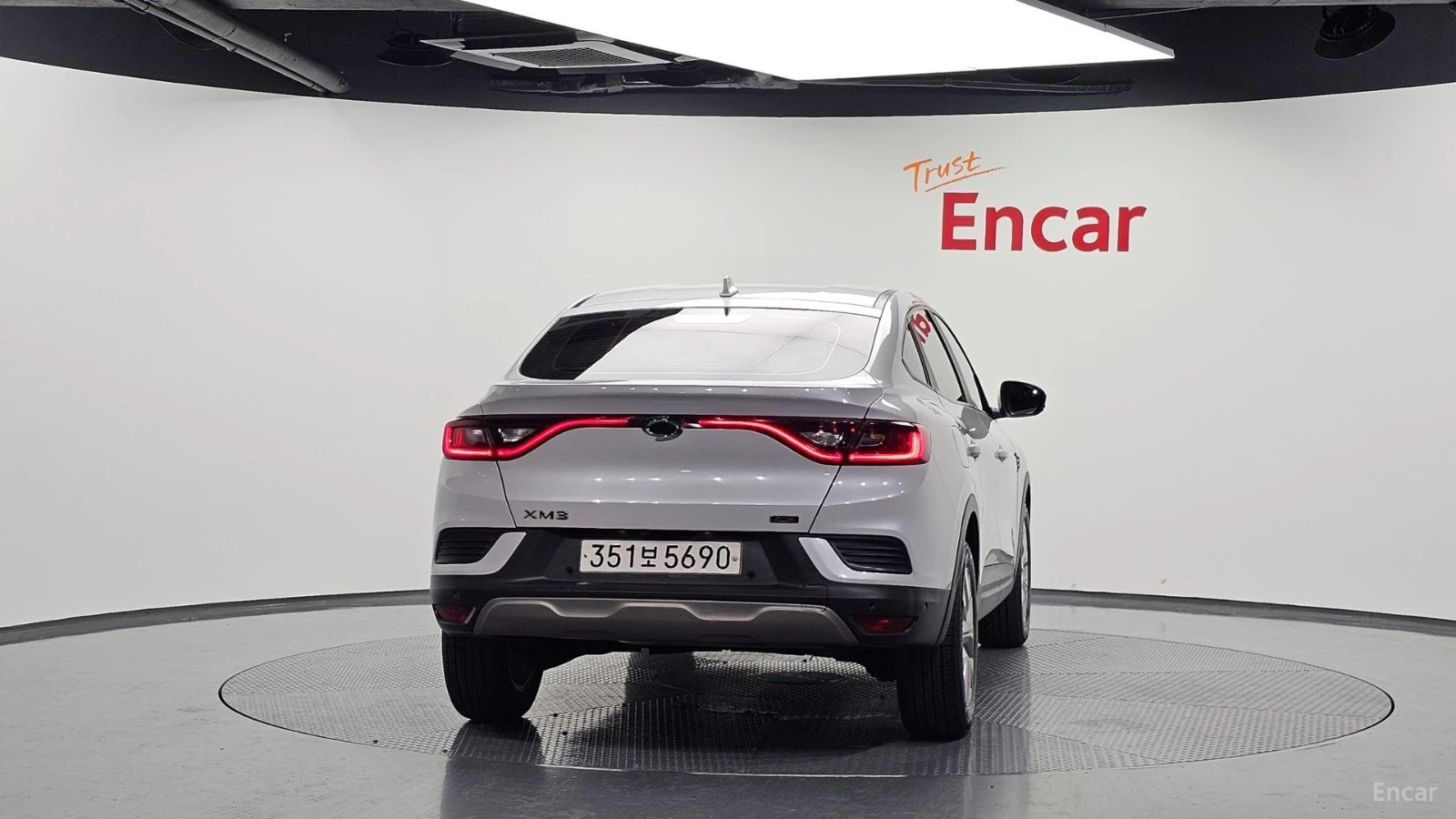 Renault Arkana 1.6GTe* КОЖА* ПОДГРЕВ* КАМЕРА* LANE ASSIST* , снимка 4 - Автомобили и джипове - 55623977