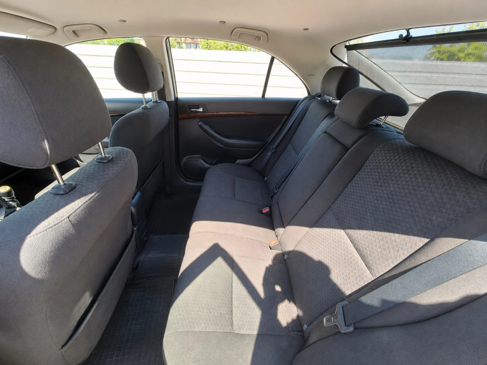 Toyota Avensis 2.2 D-CAT - 177к.с , снимка 6 - Автомобили и джипове - 55902116